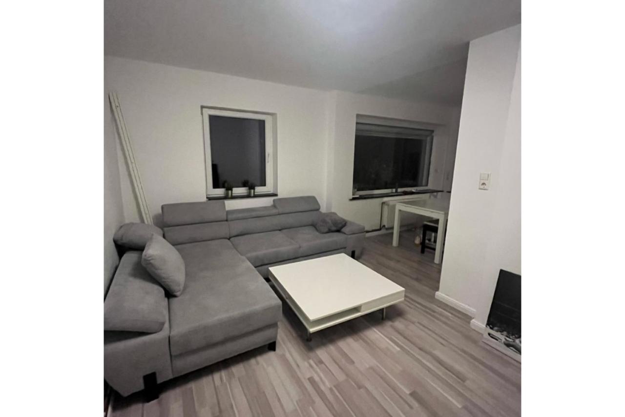 Private Apartment *